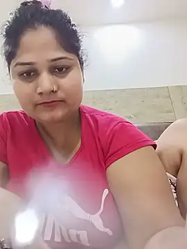 KissMeKavya webcam