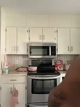 VixenCapri live cam on StripChat