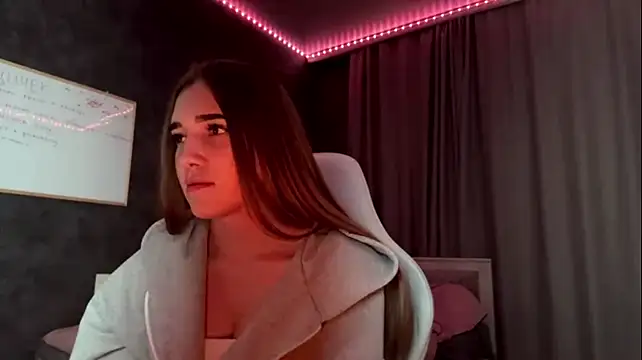 pamelaburson (F teen) - A video of my rough sex