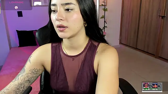 Veronica_isaza__ live cam on StripChat