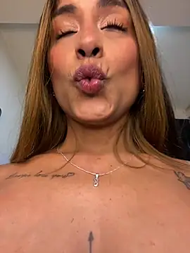 Liamiler01_ live cam on StripChat