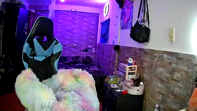 AngelaQueen_