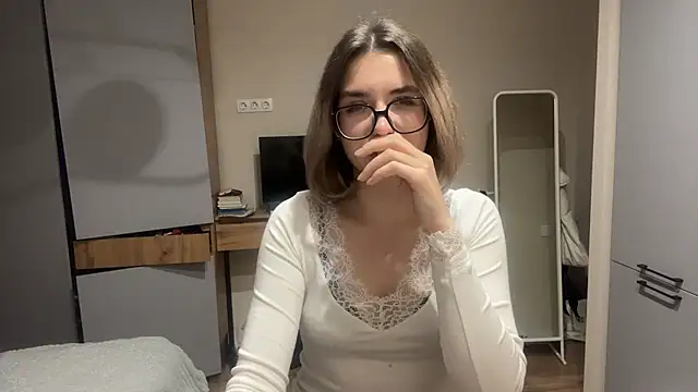 AnnaVelvetFire webcam