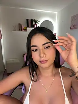 Jenn_Layton