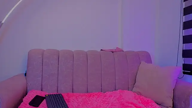 _scarletmoore webcam