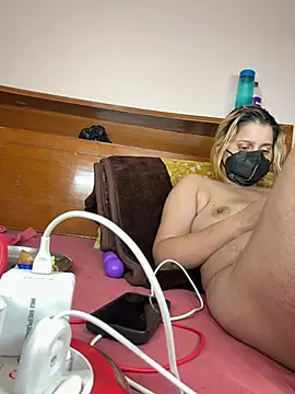 naughty_rinki webcam
