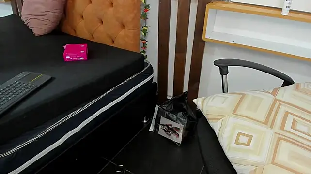 Pola_Pnk webcam