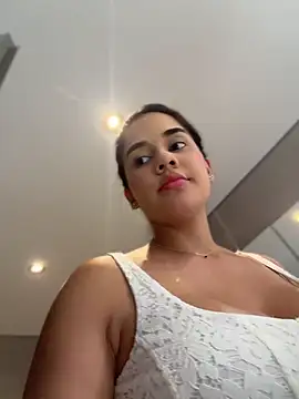 BellaLeclair_