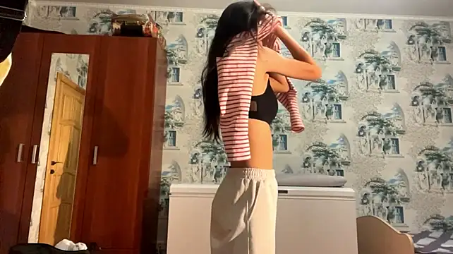 gildacode (F teen) - HARDLY SLAP MY BOOBS