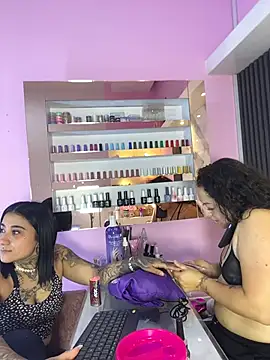 nails_lucia (Ask my age) - Total Naked