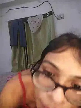 Priyamistress21 webcam