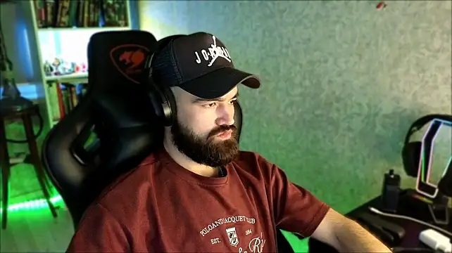 _Serious_Man webcam