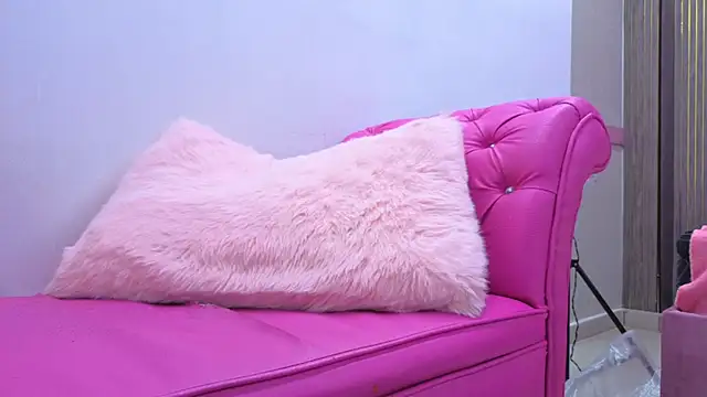 Kaely_Messy