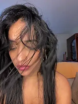 SaharQamar webcam