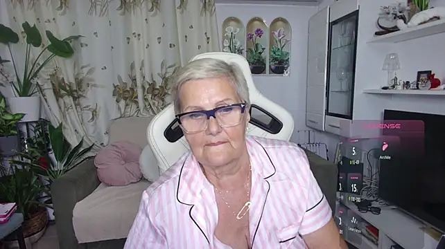 Selenna57 live cam on StripChat