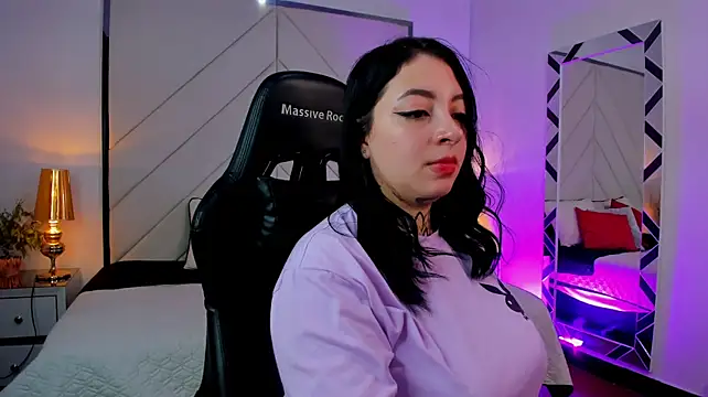 Sofia_LaurentJS live cam on StripChat