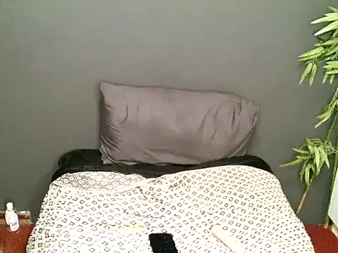 NaughtybunnyXXXXX webcam