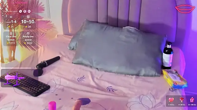 Nalapalmer live cam on StripChat