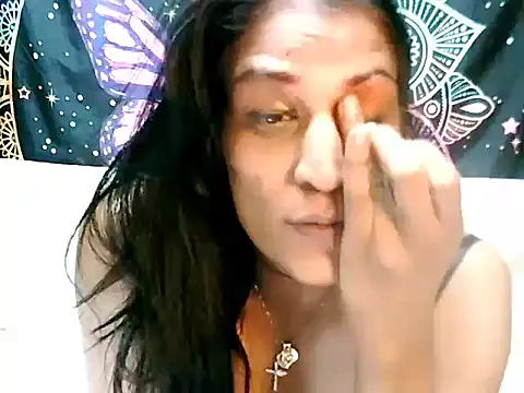 indiansexcsmile4u webcam