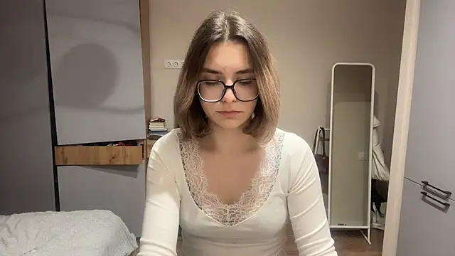 AnnaVelvetFire webcam