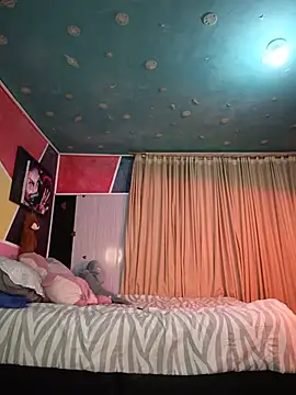 Mysticdooll69 live cam on StripChat