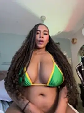 YariRose live cam on StripChat