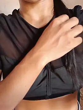 bela14 (F young) - Peladinha gozando no dildo