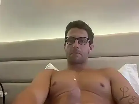 don_fln (Ask my age) - #big-cocks #brazilian #brunettes #cam2cam #cheap-privates #daddies #handy #muscular #new #portuguese-speaking #role-play #small-audience #straight #studs #white