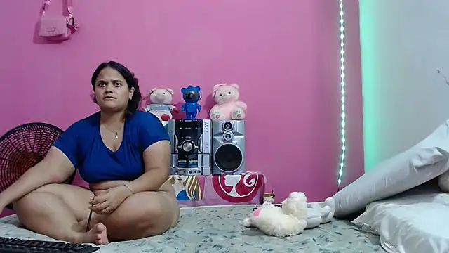 brunnette_hot
