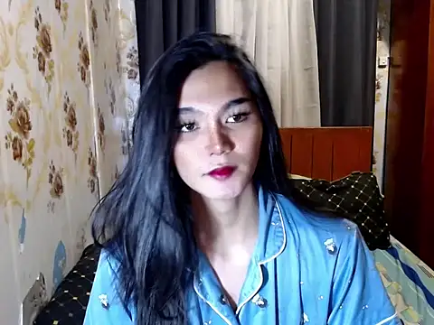 lady_in_moon