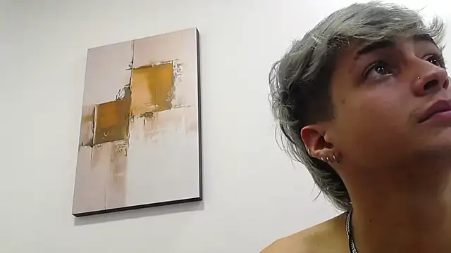 Ari_Stonne