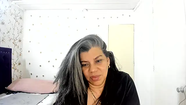 vikyadams webcam