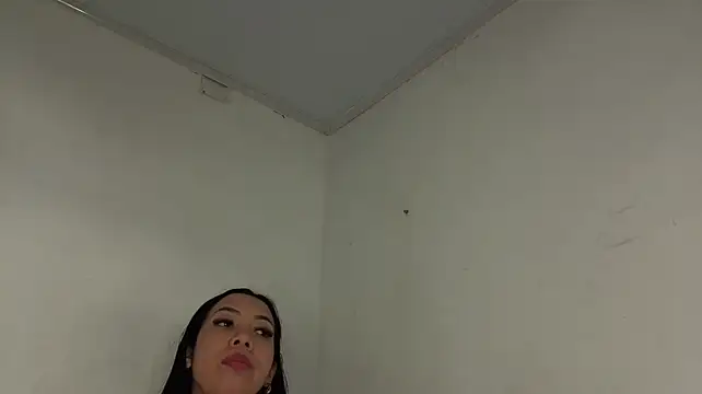 Sweet_hot_mia webcam