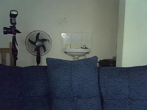 Thee_Biggest webcam