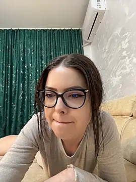 KaylaLewyss webcam
