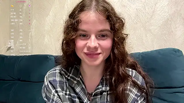 IlianaKaleel webcam