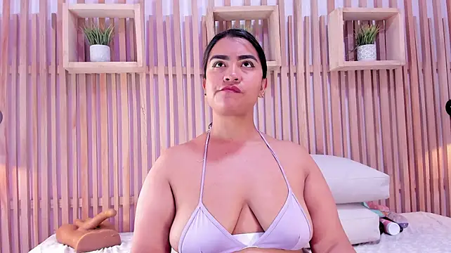 levy_white webcam