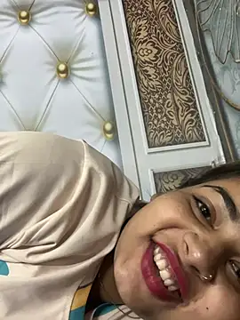 Aayra_Joshi webcam