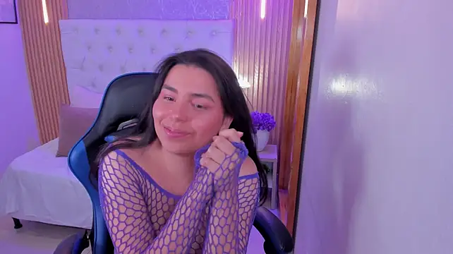 luna_bloomm_ webcam