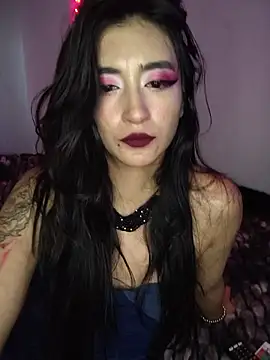 Tahara_Romanov_ webcam