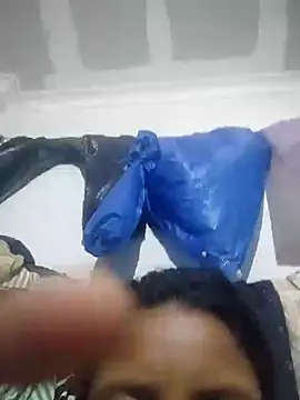 Dipali9877 webcam