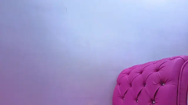 Kaely_Messy live cam on StripChat