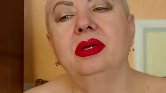 LadyPosh webcam