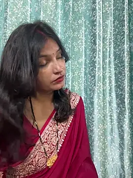 Priyaa_1433 webcam