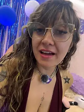 SammyGomez live cam on StripChat