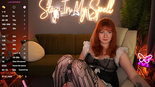 MagicLilu live cam on StripChat