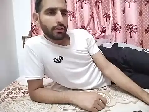 bigcockboy1121 (M young) - be ​my ​sex ​slave #​bigcock #findom