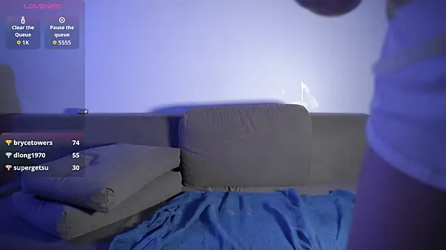 Sand0w live cam on StripChat