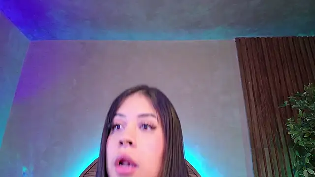 ScarlettSinclaiir live cam on StripChat