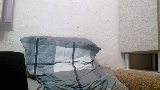 miki_lav1 webcam